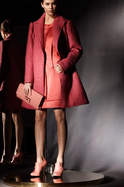 Look 18